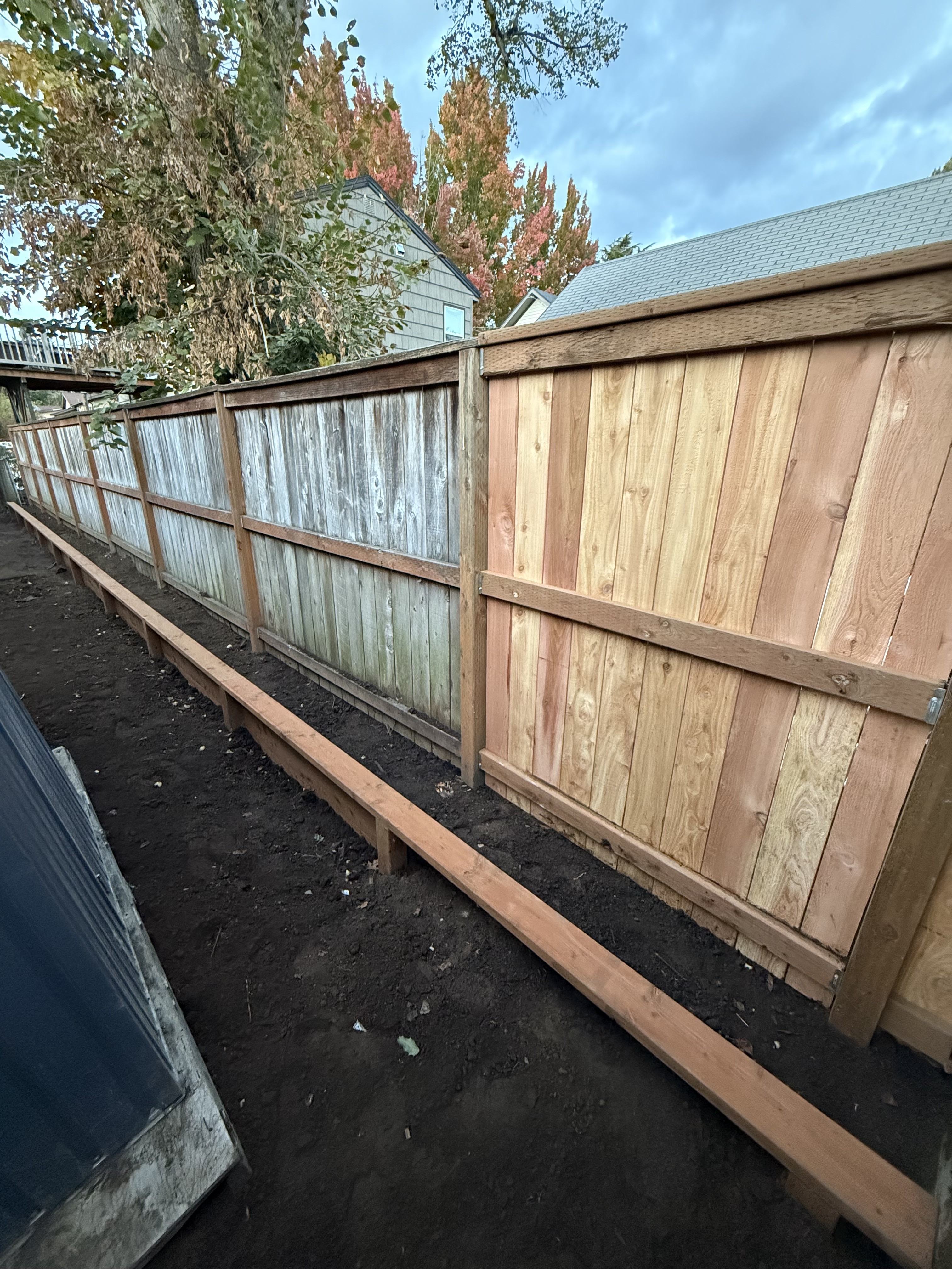 New cedar fence install by R & D Perez Construction