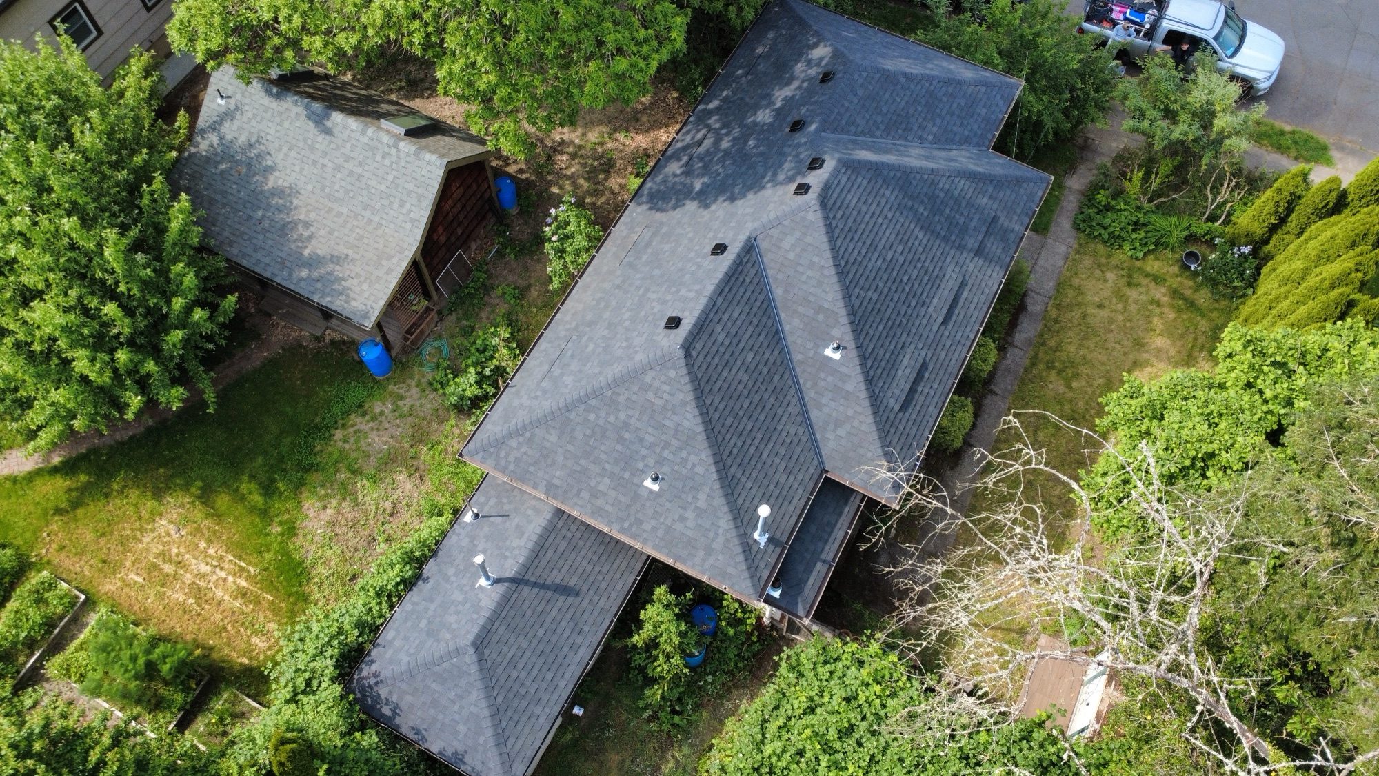 Aerial ranch roof, complete